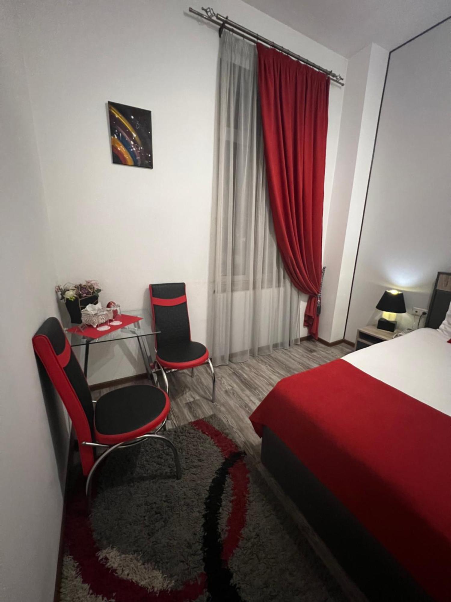 Hotel Fleur Yerevan Exterior photo