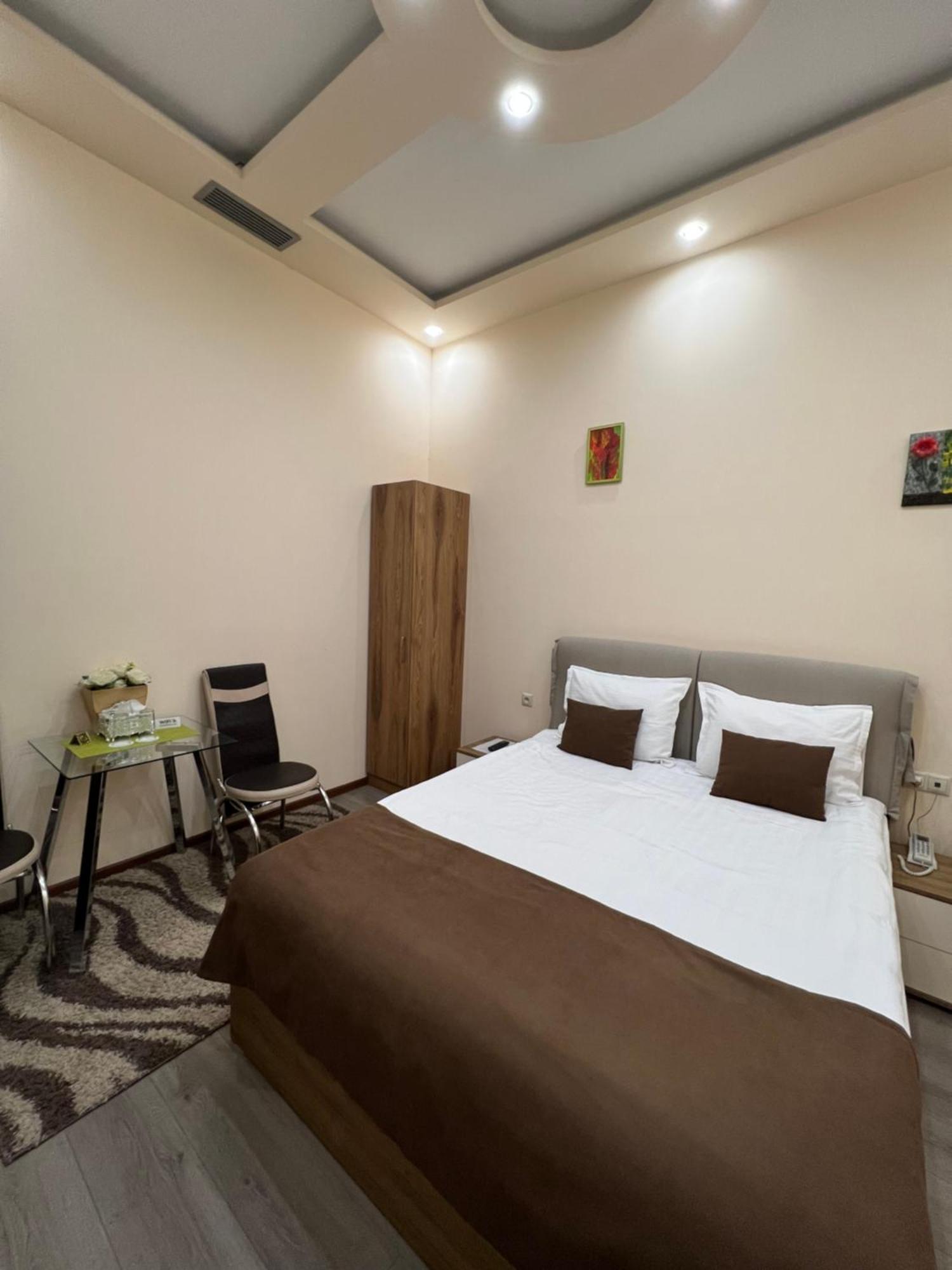 Hotel Fleur Yerevan Exterior photo